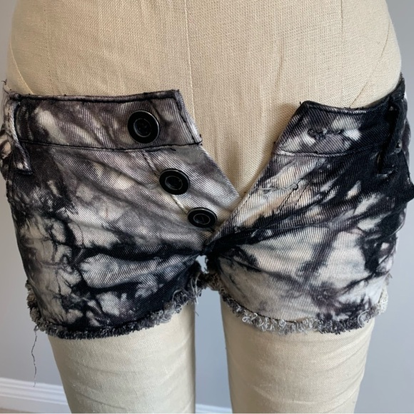 RVCA Tie-Dyed Short Shorts - Picture 5 of 6
